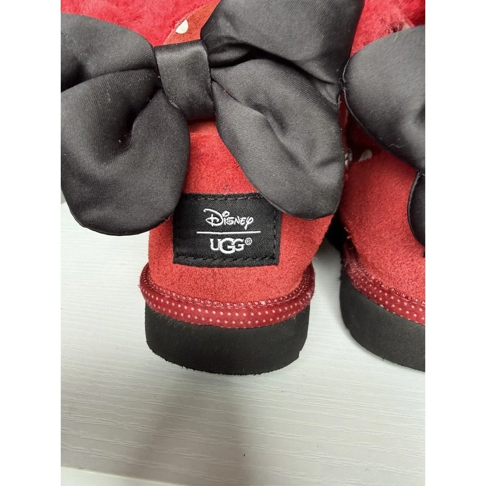 UGG Disney Minnie Mouse Boots Youth 3 Red Polka Dot Bow Cozy Girls Shoes